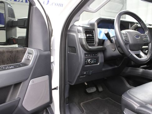 Used 2024 Ford F250 Lariat w/ Lariat Ultimate Package AWD/4WD image 66