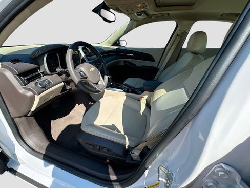 Used 2015 Chevrolet Malibu LT image 24