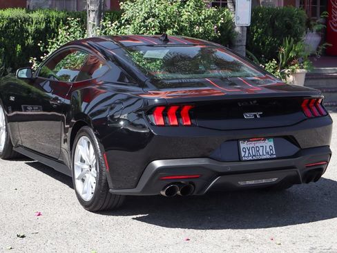 Used 2026 Ford Mustang GT Premium RWD image 6