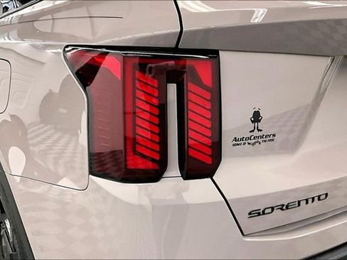 Used 2025 Kia Sorento SX Prestige w/ Olive Brown Leather Package image 35