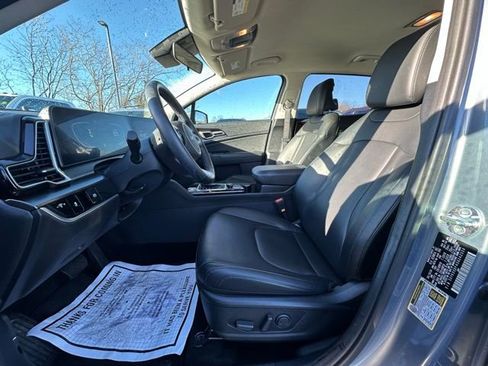 Used 2025 Kia Sportage EX image 24