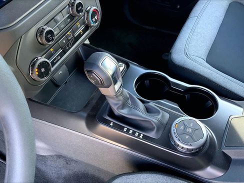 New 2025 Ford Bronco 2-Door image 7