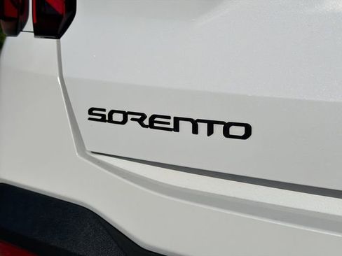 Used 2024 Kia Sorento SX AWD/4WD image 11