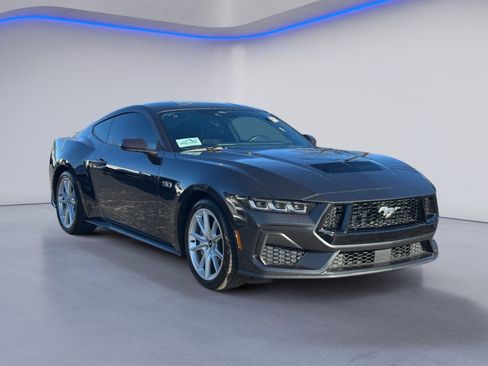 Used 2024 Ford Mustang GT Premium image 9