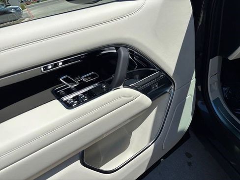 New 2026 Land Rover Range Rover Long Wheelbase SE image 12