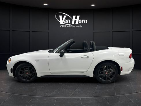 Used 2017 FIAT 124 Spider Abarth RWD image 4