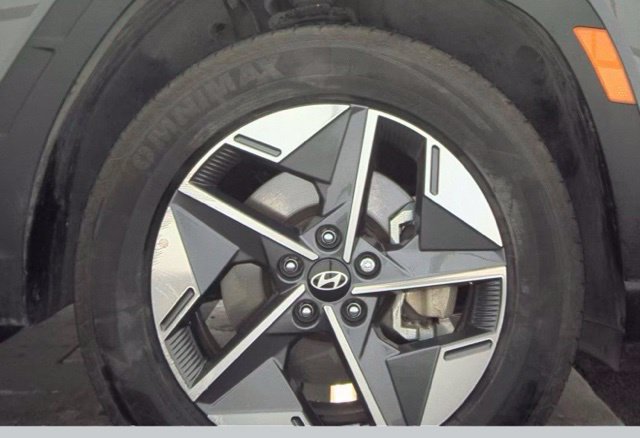 Certified 2025 Hyundai Tucson SEL FWD image 9