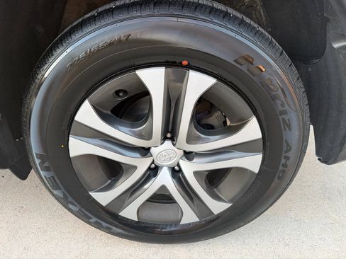 Used 2017 Toyota RAV4 LE image 7