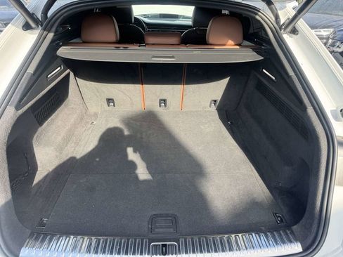 Used 2021 Audi Q8 Prestige w/ Prestige Package image 45