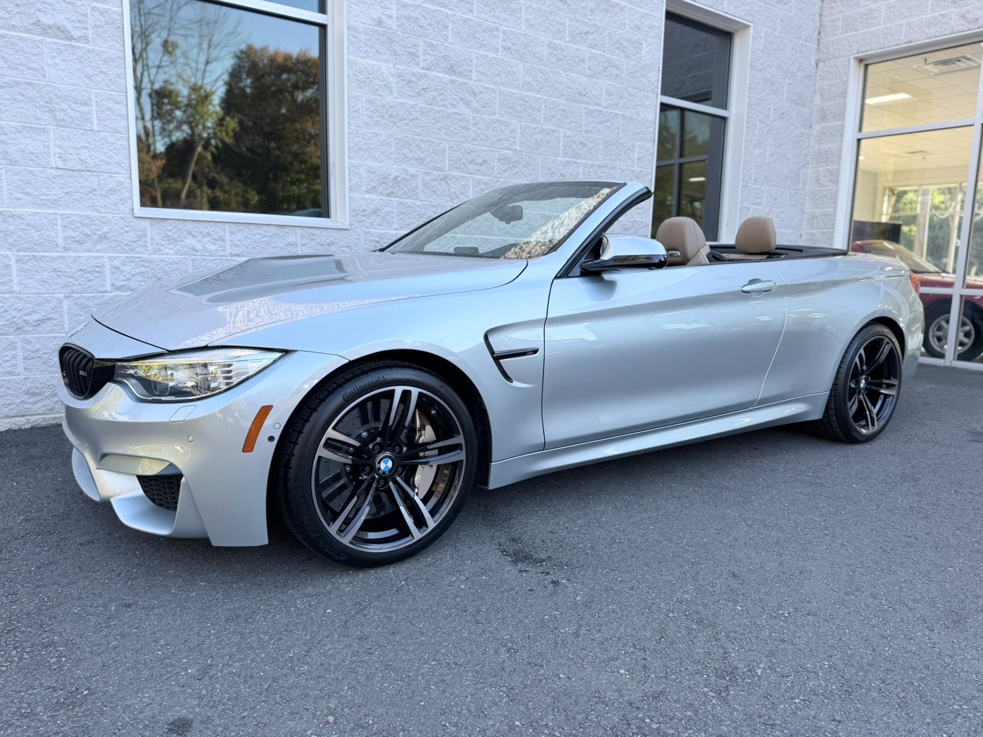 Used 2015 BMW M4 Convertible RWD image 10