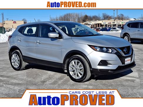 Used 2021 Nissan Rogue Sport S image 1
