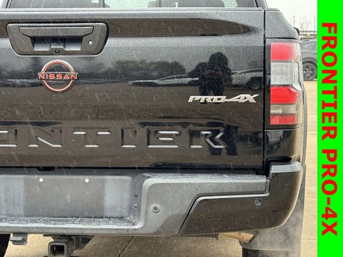 Used 2022 Nissan Frontier PRO-4X w/ Technology Package image 7