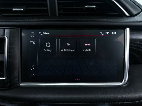 Used 2022 GMC Yukon Denali w/ Advanced Technology Package image 26