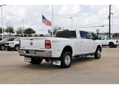 Used 2024 RAM 3500 Laramie w/ Sport Appearance Package image 5
