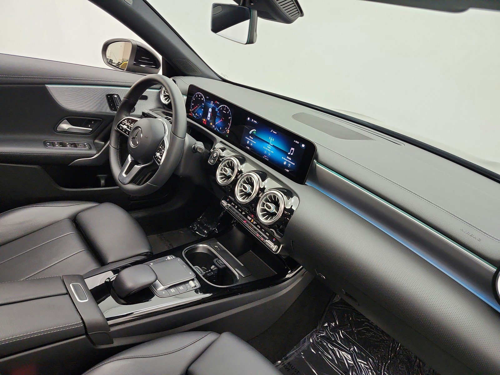 Used 2021 Mercedes-Benz CLA 250 image 19