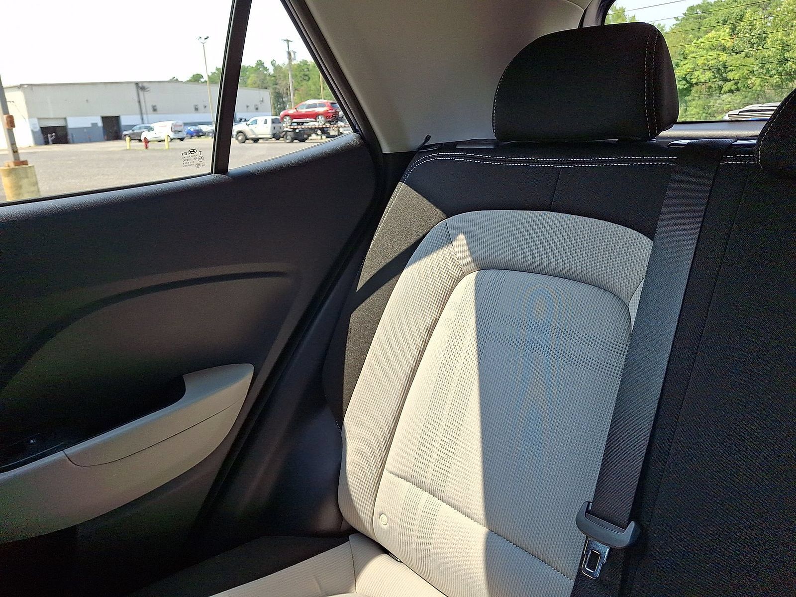 Certified 2024 Hyundai Venue SEL FWD image 12