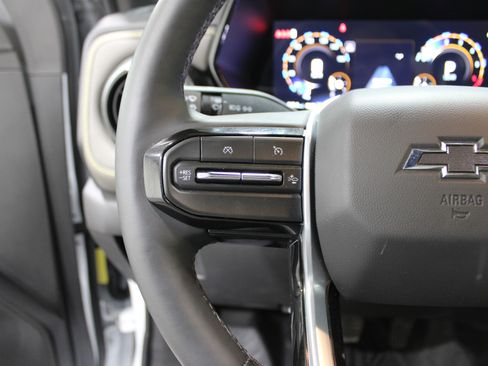 Used 2024 Chevrolet Colorado ZR2 w/ ZR2 Bison Edition image 11