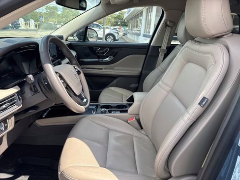 Used 2024 Lincoln Corsair Reserve image 17