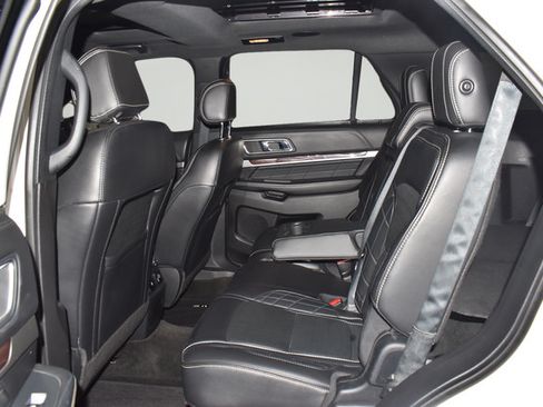 Used 2017 Ford Explorer Platinum AWD/4WD image 21