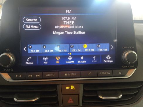 Used 2024 Nissan Altima 2.5 SR FWD image 25