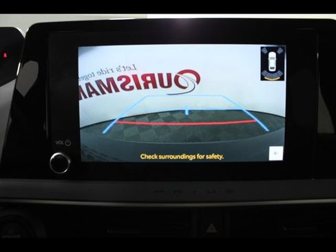 Used 2025 Toyota Prius LE FWD image 23
