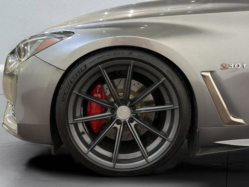 Used 2017 INFINITI Q60 Red Sport 400 image 36