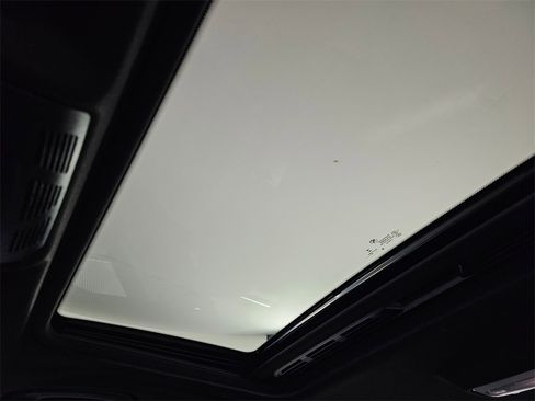 Used 2017 BMW 330i xDrive Sedan image 25