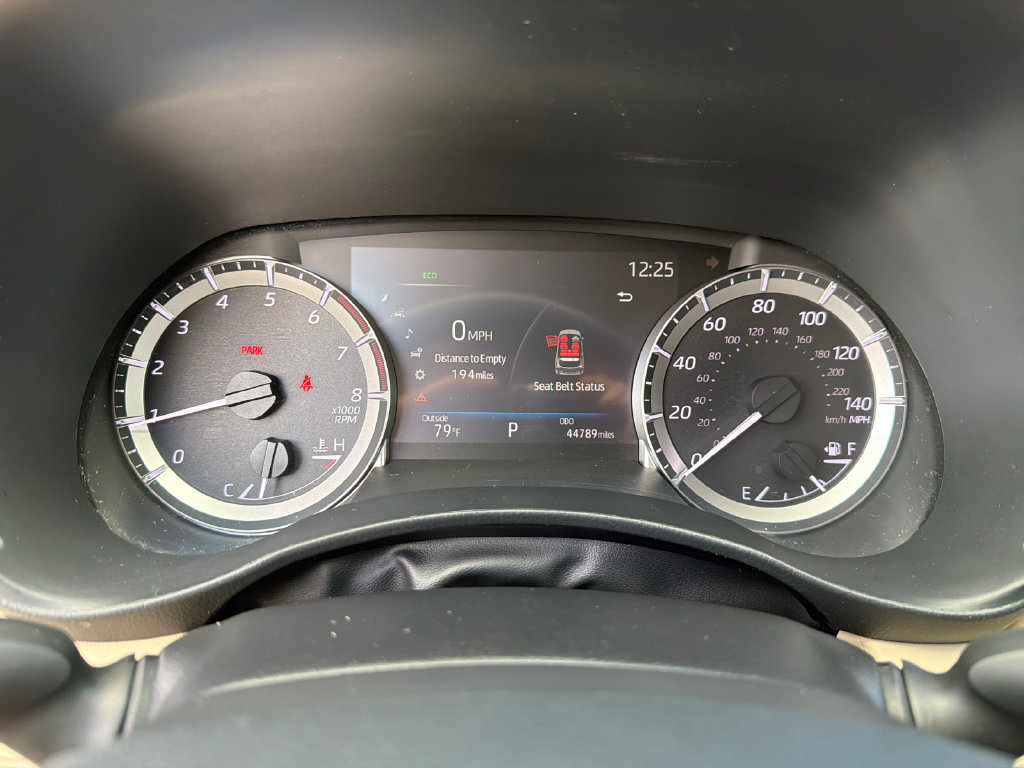 Used 2023 Toyota Highlander XLE FWD image 30
