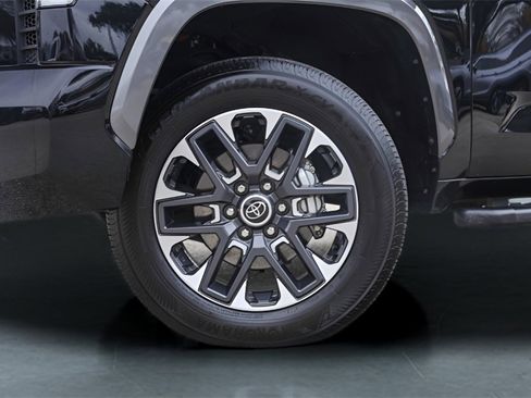 Used 2024 Toyota Tundra Limited image 4