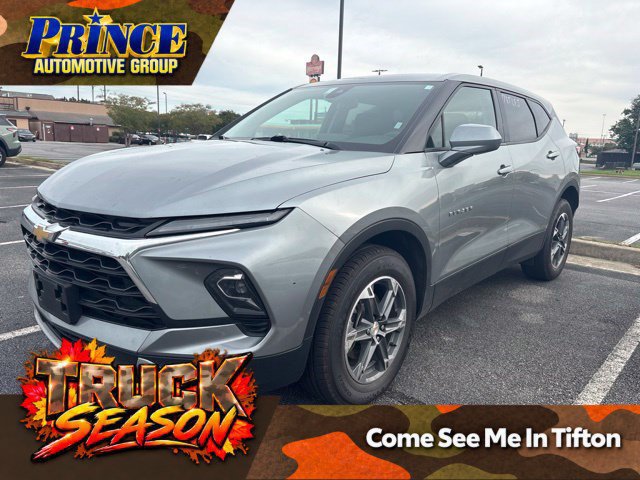 Used 2025 Chevrolet Blazer LT AWD/4WD image 1