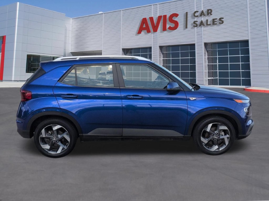 Used 2026 Hyundai Venue SEL FWD image 5