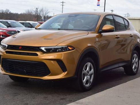 Used 2024 Dodge Hornet GT w/ Cold Weather Group AWD/4WD image 13