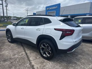 Used 2025 Chevrolet Trax LT w/ LT Convenience Package video 3