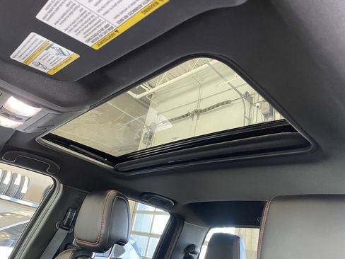 Certified 2025 Nissan Frontier PRO-4X w/ Pro Premium Package image 14