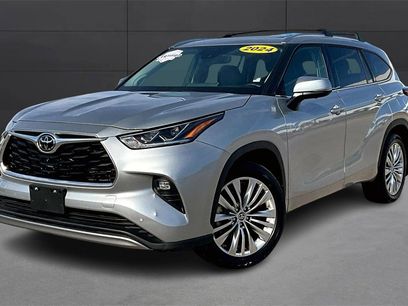 Used 2024 Toyota Highlander Platinum