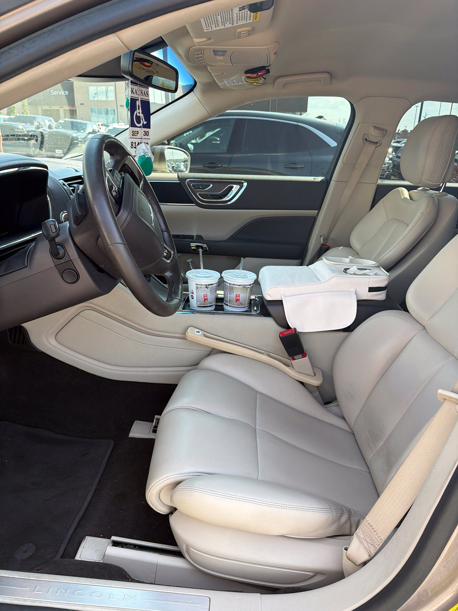 Used 2020 Lincoln Continental AWD w/ Elements Package image 12
