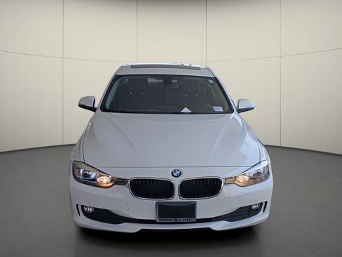 Used 2015 BMW 320i xDrive Sedan AWD/4WD image 2