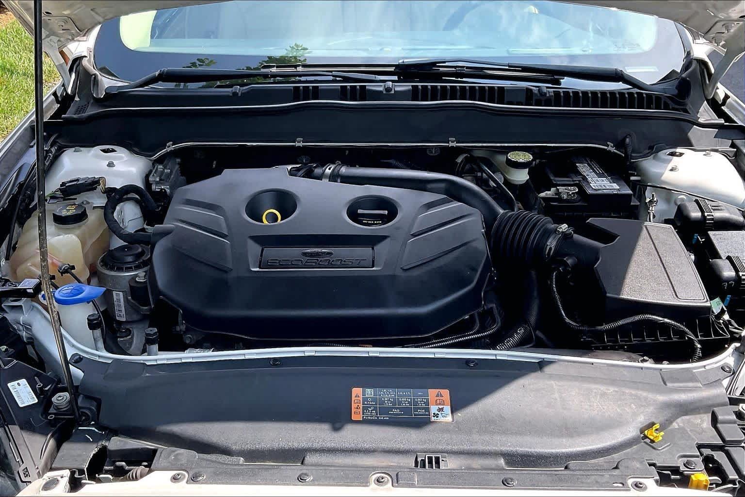 Used 2016 Ford Fusion SE w/ Equipment Group 202A AWD/4WD image 32