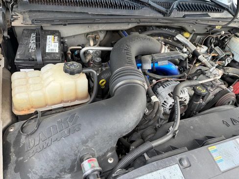Used 2005 Chevrolet Silverado 3500 LT w/ Heavy-Duty Power Package AWD/4WD image 15