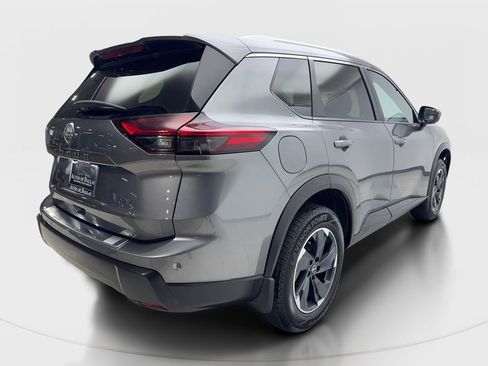 Used 2024 Nissan Rogue SV w/ SV Premium Package image 6