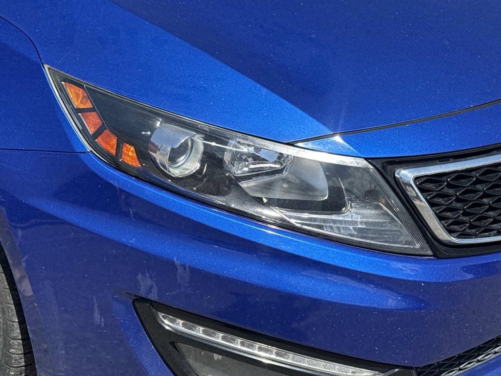 Used 2013 Kia Optima SX w/ Limited Pkg FWD image 3
