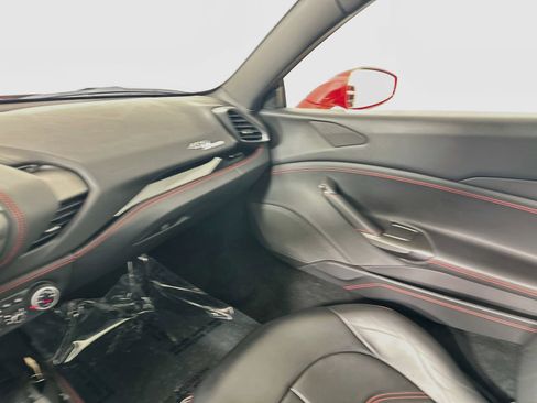 Used 2018 Ferrari 488 Spider RWD image 20