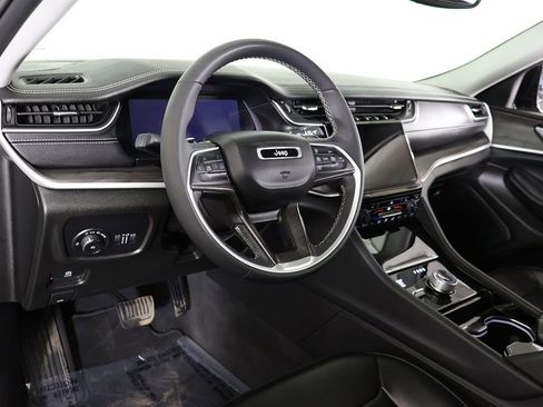 Used 2023 Jeep Grand Cherokee L Limited image 29