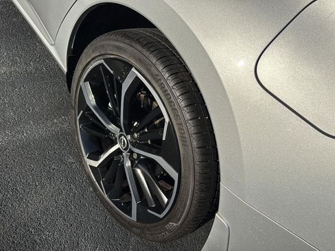 Used 2024 Nissan Altima 2.5 SR w/ SR Premium Package image 10