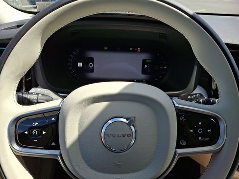 New 2026 Volvo XC60 T8 Ultra image 13