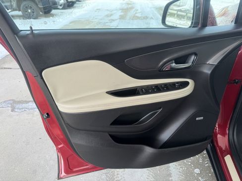 Used 2017 Buick Encore Premium image 11