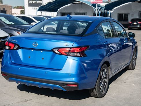 Used 2021 Nissan Versa SV image 6