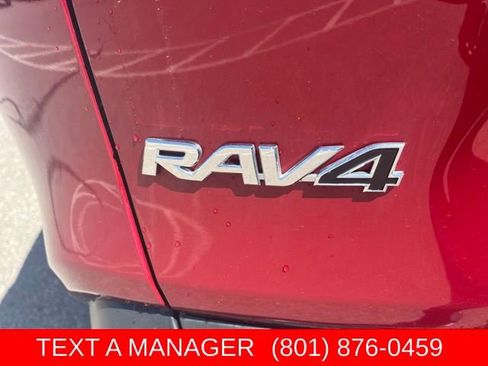 Used 2025 Toyota RAV4 XLE AWD/4WD image 8