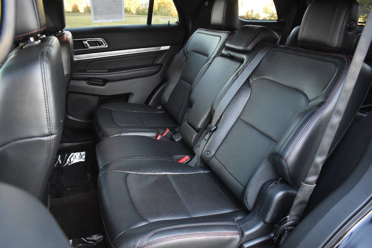 Used 2016 Ford Explorer Sport w/ Equipment Group 401A AWD/4WD image 14