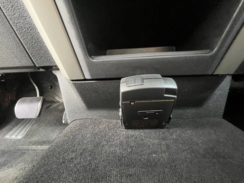 Used 2011 Ford F150 XLT w/ XLT Chrome Pkg image 22